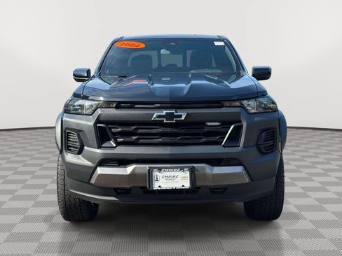 Used 2024 Chevrolet Colorado Trail Boss w/ Advanced Trailering Package AWD/4WD image 2