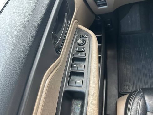 Used 2019 Honda Odyssey EX image 15