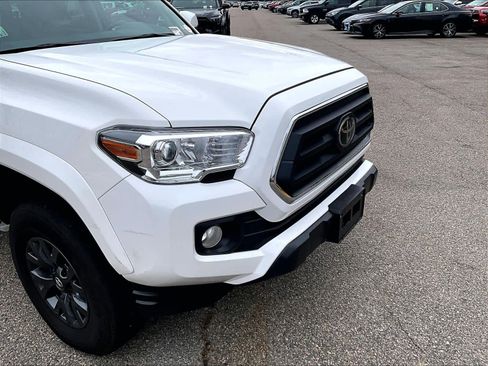 Certified 2023 Toyota Tacoma SR5 image 5