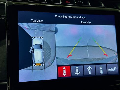 Used 2024 Jeep Grand Cherokee L Limited w/ Luxury Tech Group II image 23