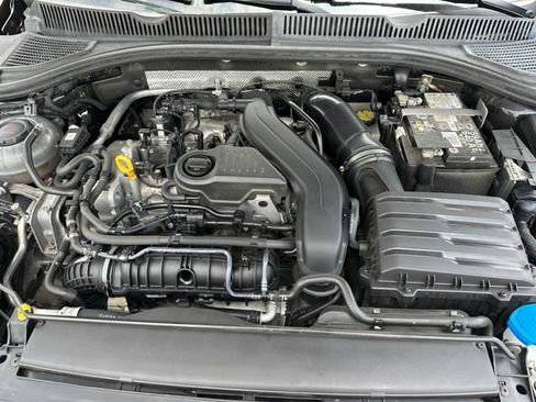 Used 2024 Volkswagen Jetta SE FWD image 8