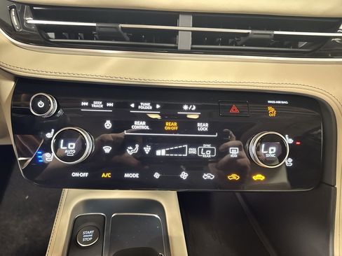 Certified 2025 INFINITI QX60 Sensory image 25