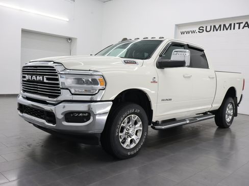Used 2024 RAM 2500 Laramie AWD/4WD image 7