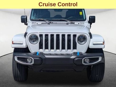 Used 2023 Jeep Wrangler Unlimited Sahara w/ Cold Weather Group AWD/4WD image 11