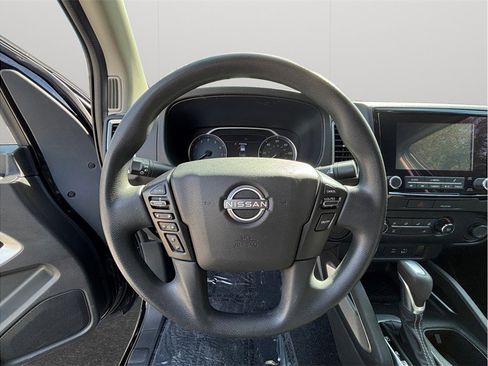 Used 2022 Nissan Frontier SV image 20