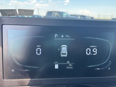Used 2025 Kia Sportage LX AWD/4WD image 9