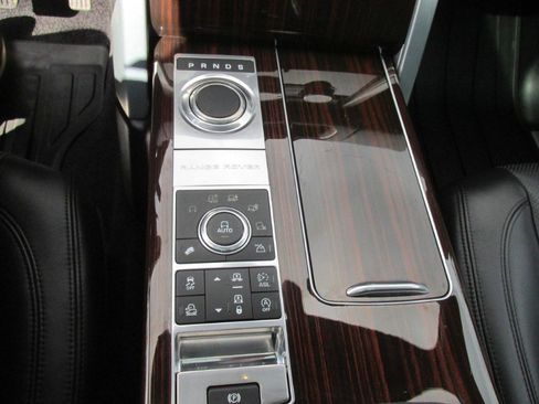 Used 2016 Land Rover Range Rover HSE image 35