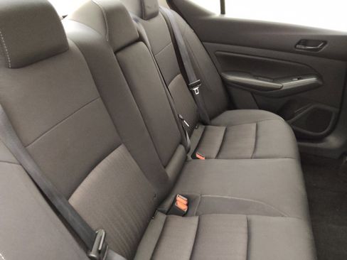 Used 2025 Nissan Altima 2.5 SV FWD image 19