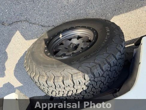 Used 2013 Jeep Wrangler Unlimited Sahara w/ Connectivity Group AWD/4WD image 7