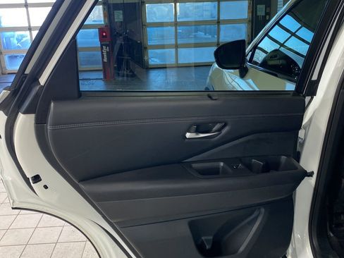 Certified 2024 Nissan Pathfinder Platinum w/ Cargo Package image 21