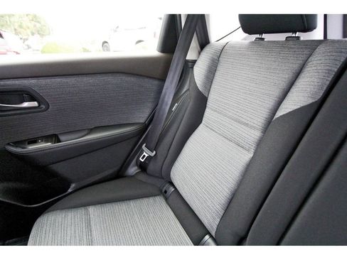 Used 2023 Nissan Rogue SV AWD/4WD image 11