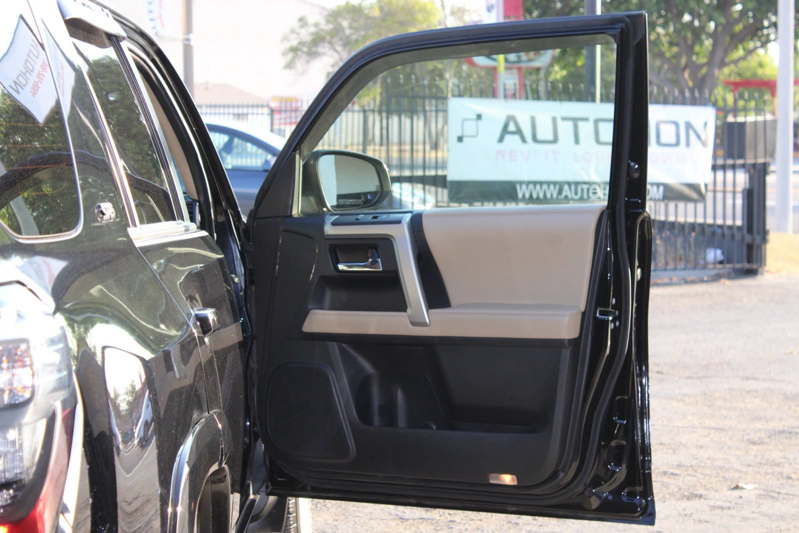 Used 2018 Toyota 4Runner SR5 Premium RWD image 8
