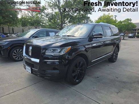 Used 2024 Lincoln Navigator Reserve AWD/4WD image 1