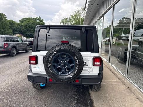 Used 2023 Jeep Wrangler Unlimited AWD/4WD image 7