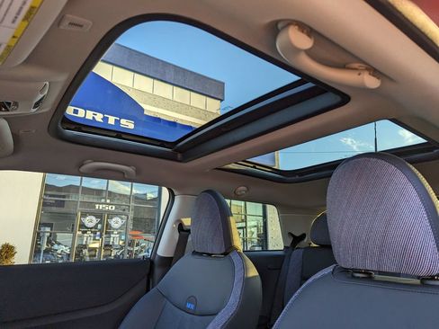Used 2025 MINI Cooper S FWD image 28