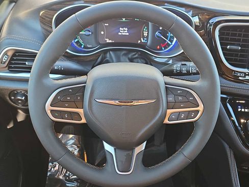 Used 2022 Chrysler Pacifica Pinnacle image 19