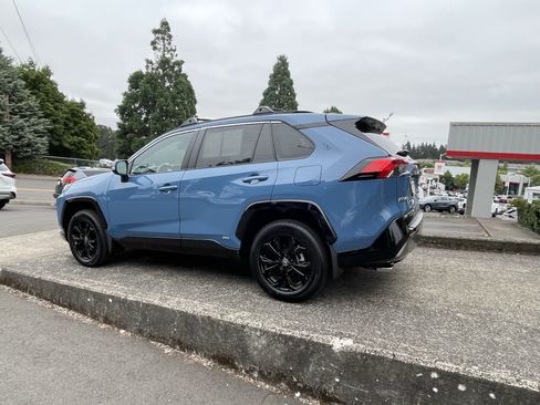 Certified 2024 Toyota RAV4 SE w/ Convenience Package AWD/4WD image 5