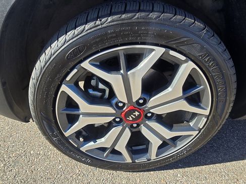 Used 2021 Kia Seltos SX w/ SX Sunroof Package image 9