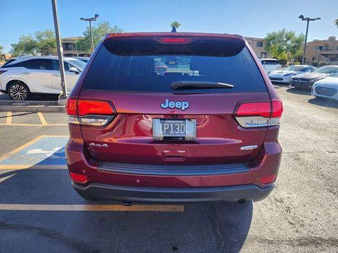 Used 2020 Jeep Grand Cherokee Laredo w/ Quick Order Package 2BN North AWD/4WD image 4