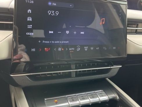 Used 2024 Lincoln Nautilus Reserve image 42