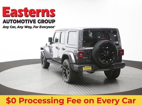 Used 2025 Jeep Wrangler Unlimited Sahara AWD/4WD image 61