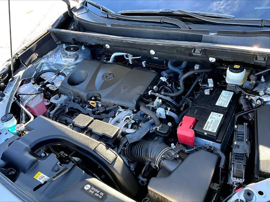 Used 2019 Toyota RAV4 LE w/ Carpet Mat Package AWD/4WD image 34
