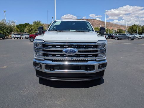 Certified 2025 Ford F250 Lariat AWD/4WD image 11