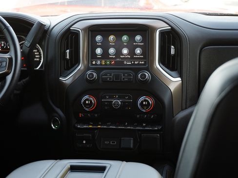 Used 2021 Chevrolet Silverado 1500 High Country image 29