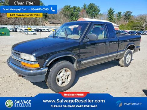 Used 2001 Chevrolet S10 Pickup LS w/ Preferred Equipment Group AWD/4WD image 1