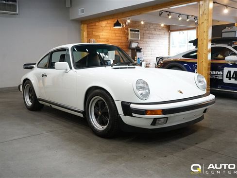 Used 1987 Porsche 911 Carrera RWD image 3
