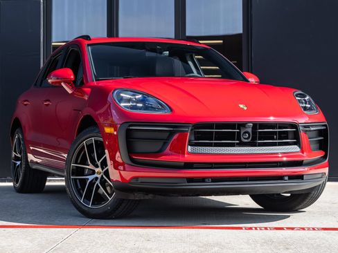 New 2026 Porsche Macan AWD/4WD image 6