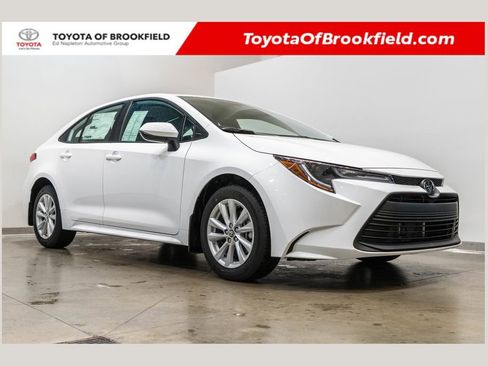 New 2026 Toyota Corolla LE FWD image 1