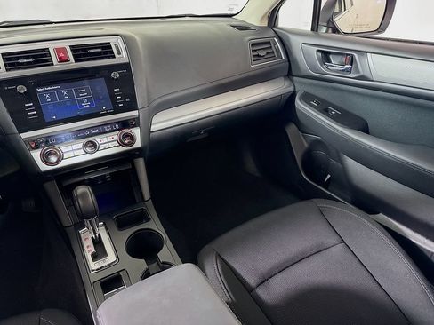 Used 2017 Subaru Legacy 2.5i Premium w/ Moonroof Package AWD/4WD image 23