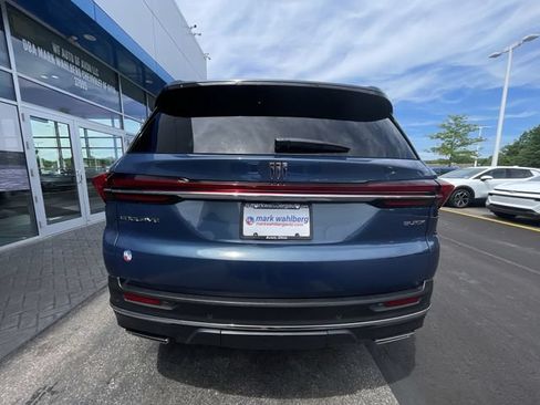 Certified 2025 Buick Enclave Preferred FWD image 32