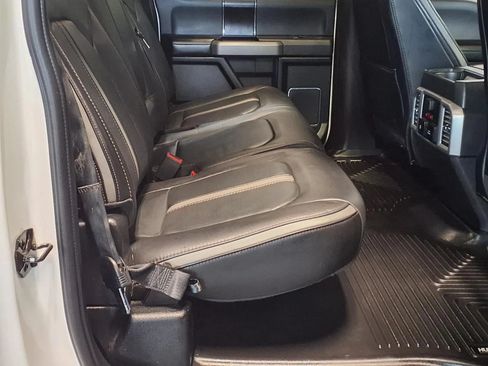 Used 2019 Ford F150 Platinum w/ Equipment Group 701A Luxury AWD/4WD image 10