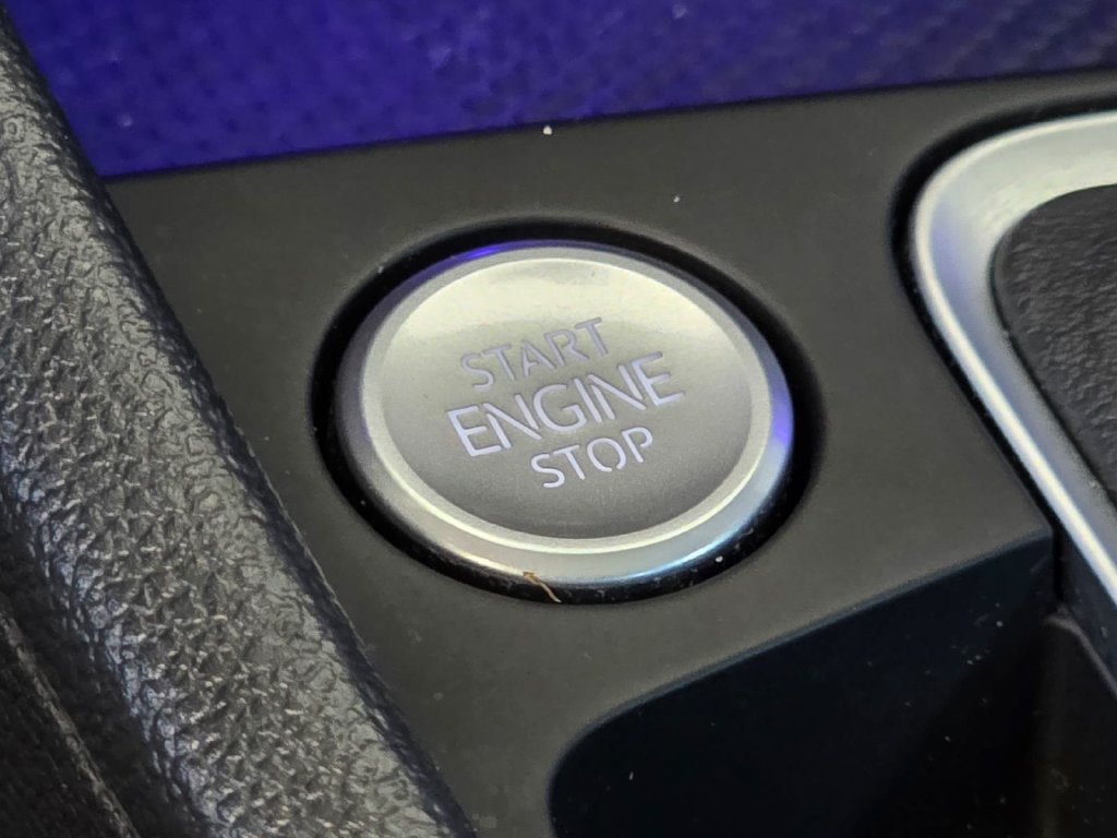Used 2023 Volkswagen Jetta SEL FWD image 18