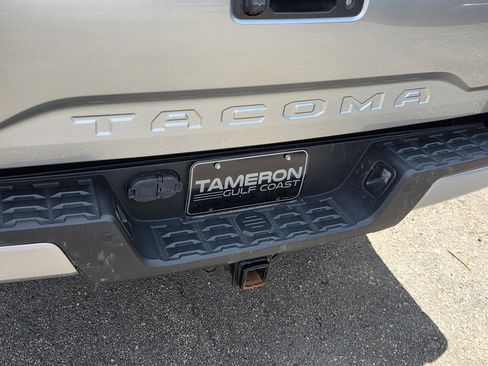 Used 2022 Toyota Tacoma TRD Sport w/ Technology Package RWD image 25