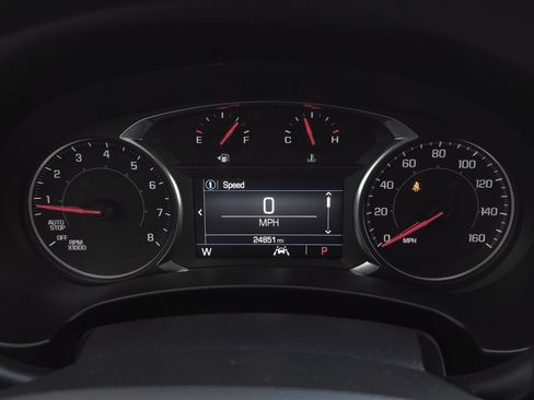 Used 2024 GMC Terrain SLE image 18