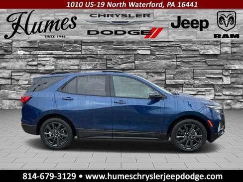Used 2022 Chevrolet Equinox RS w/ RS Leather Package image 2