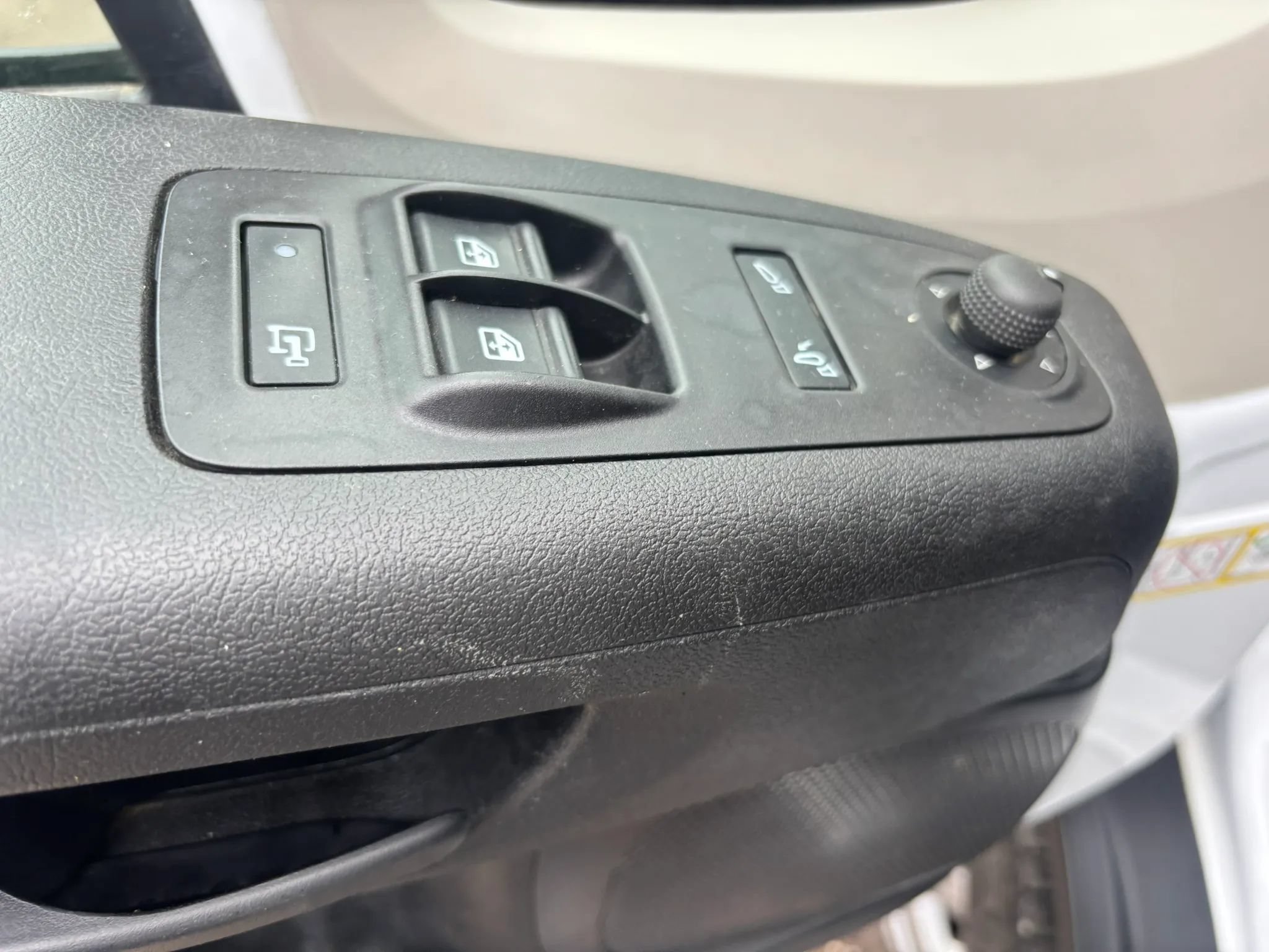 Used 2022 RAM ProMaster 2500 w/ Premium Appearance Group FWD image 18