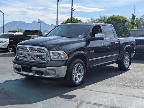 Used 2016 RAM 1500 Laramie AWD/4WD image 10