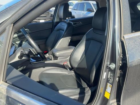 Used 2023 Kia Sportage EX AWD/4WD image 11