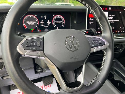 Used 2026 Volkswagen Tiguan SE FWD image 29
