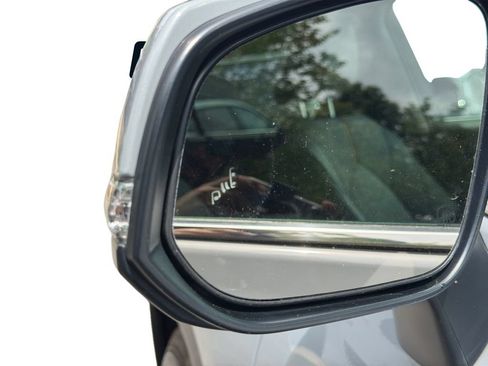 Used 2022 Toyota Highlander Bronze Edition AWD/4WD image 28