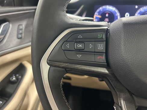 Certified 2024 Jeep Grand Cherokee L Limited w/ Luxury Tech Group II image 44