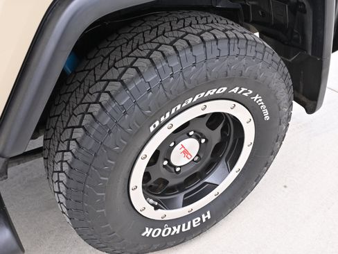 Used 2010 Toyota FJ Cruiser 4WD image 46