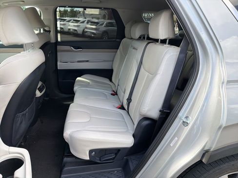 Used 2022 Hyundai Palisade SEL w/ 8P Bench Seat Package AWD/4WD image 10