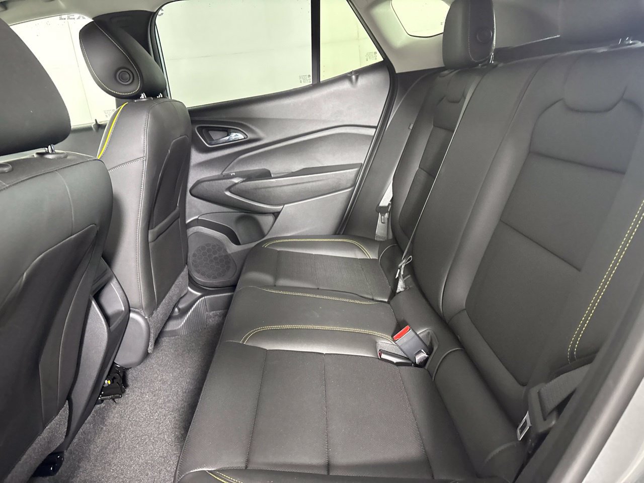Used 2026 Chevrolet Trax ACTIV w/ Sunroof Package FWD image 23