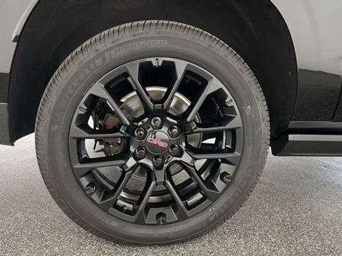 Used 2022 GMC Yukon XL Denali image 56