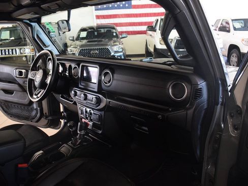 Used 2020 Jeep Wrangler Unlimited Rubicon w/ Quick Order Package 28Y Recon AWD/4WD image 18